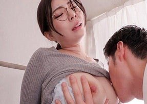 Cậu học sinh khao khát khám phá tình yêu với cô giáo Rei Kamiki