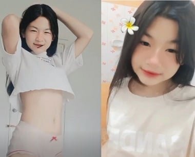 Em bé đã lớn biết tự tin khoe vùng kín